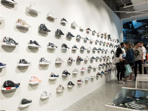 sneaker stores melbourne cbd.